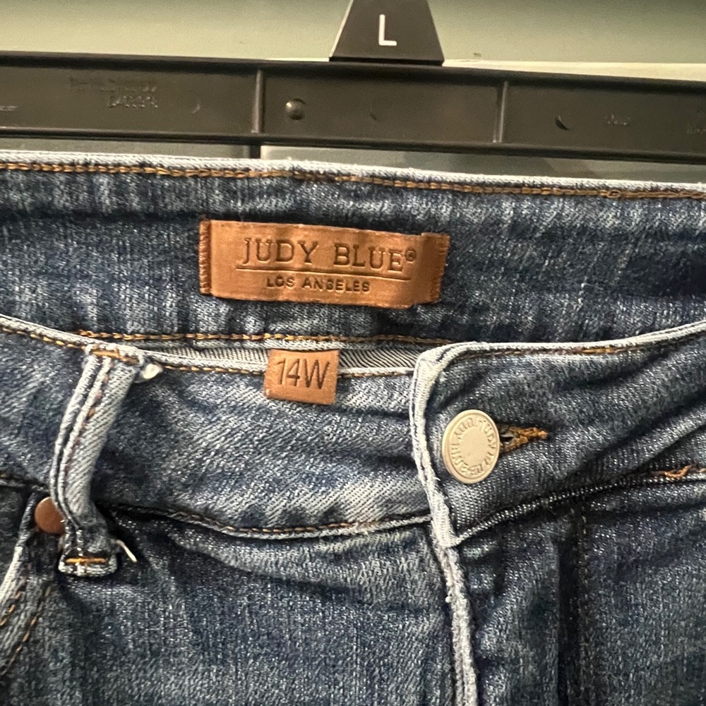 Judy Blue blue jeans